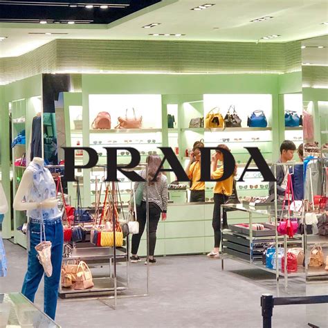 sconto prada|prada outlet online.